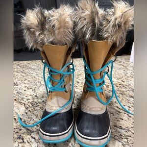Sorel Joan of Artic Waterproof Boots US 7, UK 5, EU 38 Camel Teal